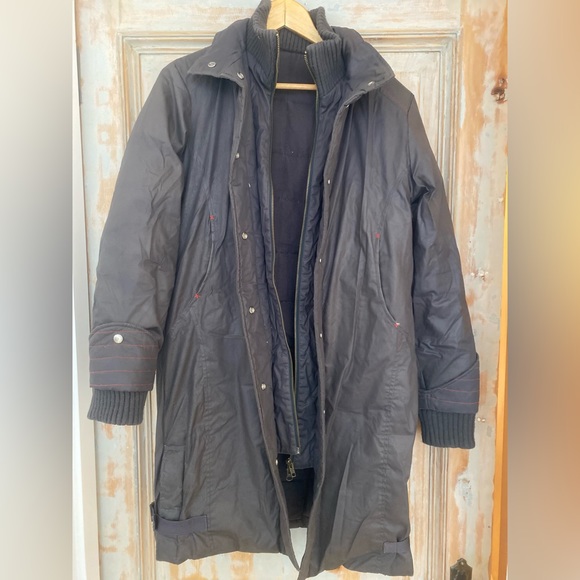 Winter Coat EUC Wind & Water Resistant. 10/10 for function, coziness & style! - Picture 3 of 14